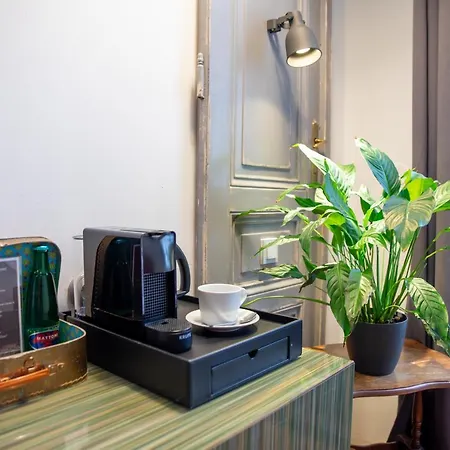 Miss Sophie's New Town & Wellness فندق