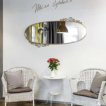 Hotel Miss Sophie's New Town & Wellness 4*