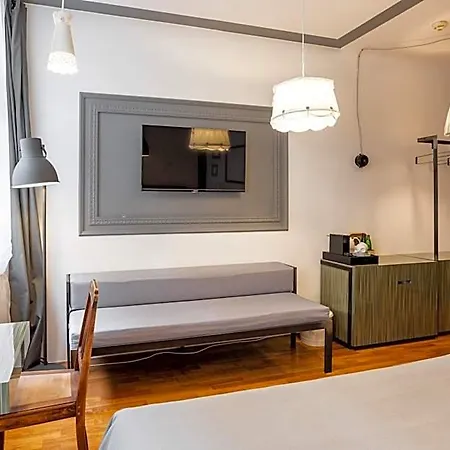 Miss Sophie's New Town & Wellness براغ