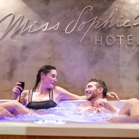 Hotel Miss Sophie's New Town & Wellness 4*